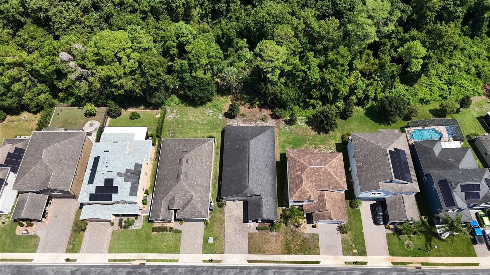 Single Family Residence at 383 BRUNSWICK DR, DAVENPORT, photo 6 of 39