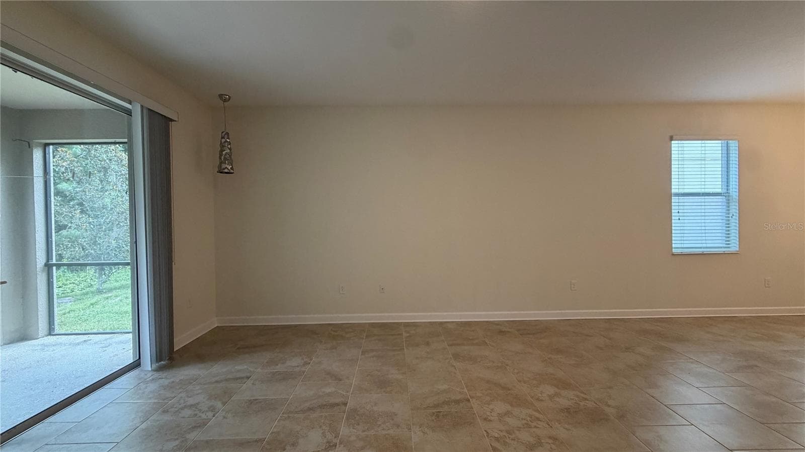 Single Family Residence at 383 BRUNSWICK DR, DAVENPORT, photo 12 of 39