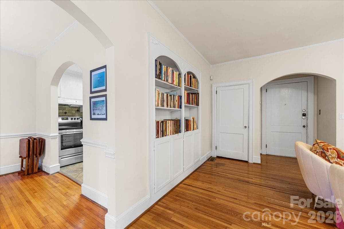 Condominium at 2300 Roswell Avenue, Charlotte, photo 12 of 34