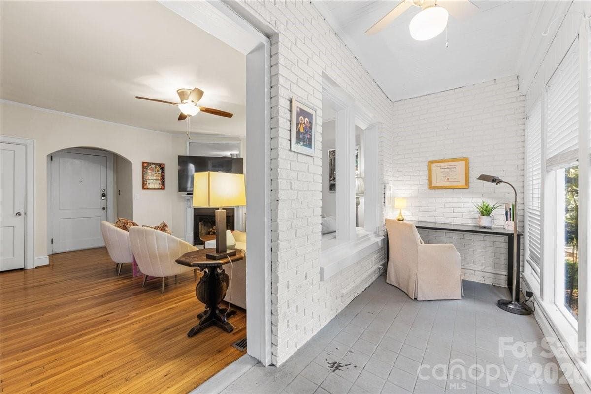 Condominium at 2300 Roswell Avenue, Charlotte, photo 13 of 34