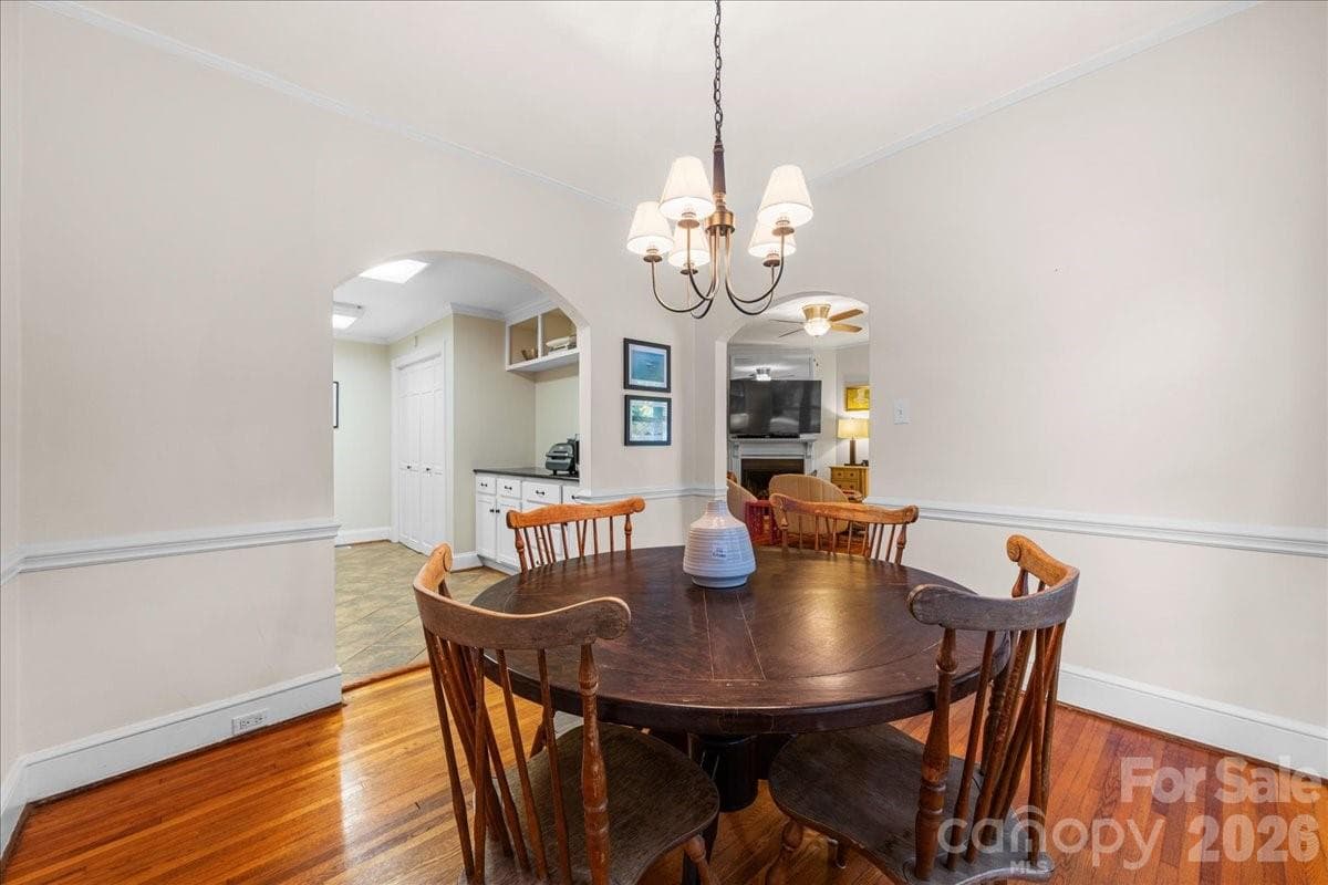 Condominium at 2300 Roswell Avenue, Charlotte, photo 18 of 34