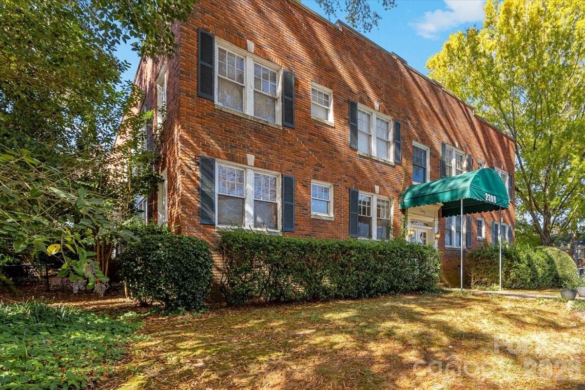 Condominium at 2300 Roswell Avenue, Charlotte, photo 34 of 34