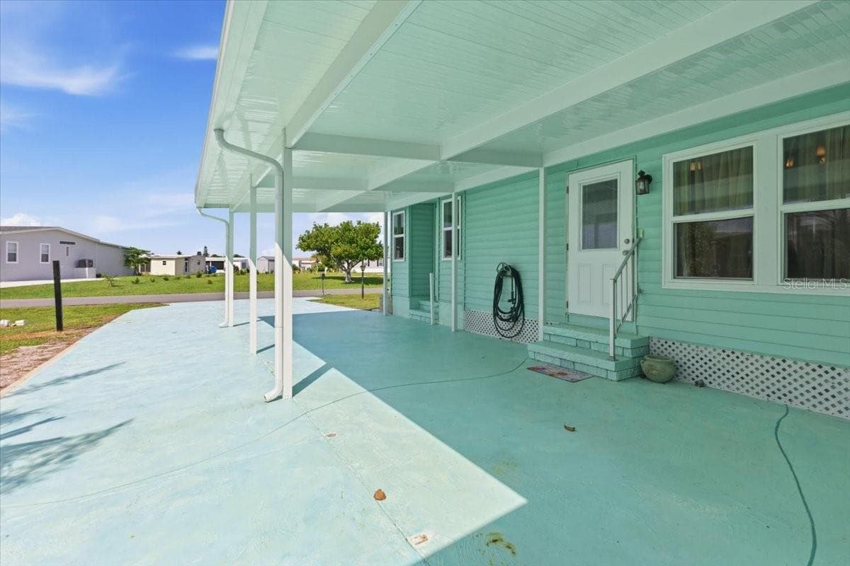 Manufactured Home at 1451 BLUE HERON DR, ENGLEWOOD, photo 3 of 27