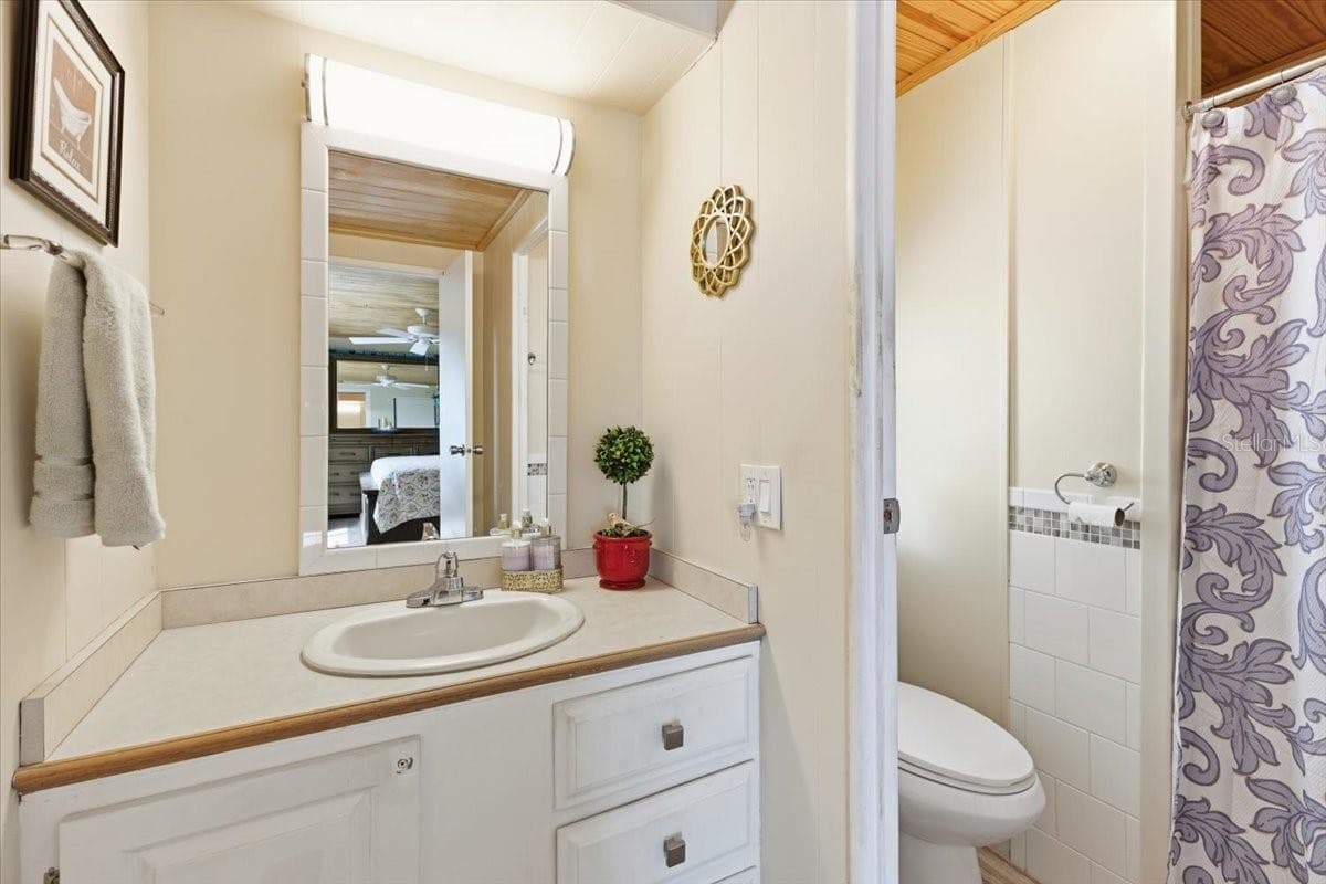Master Bath - 1451 BLUE HERON DR, ENGLEWOOD