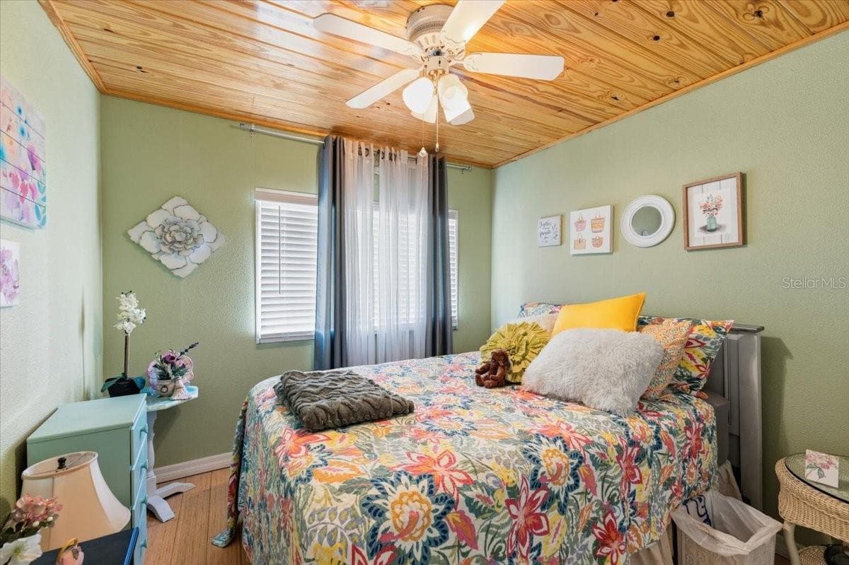 Second Bedroom - 1451 BLUE HERON DR, ENGLEWOOD