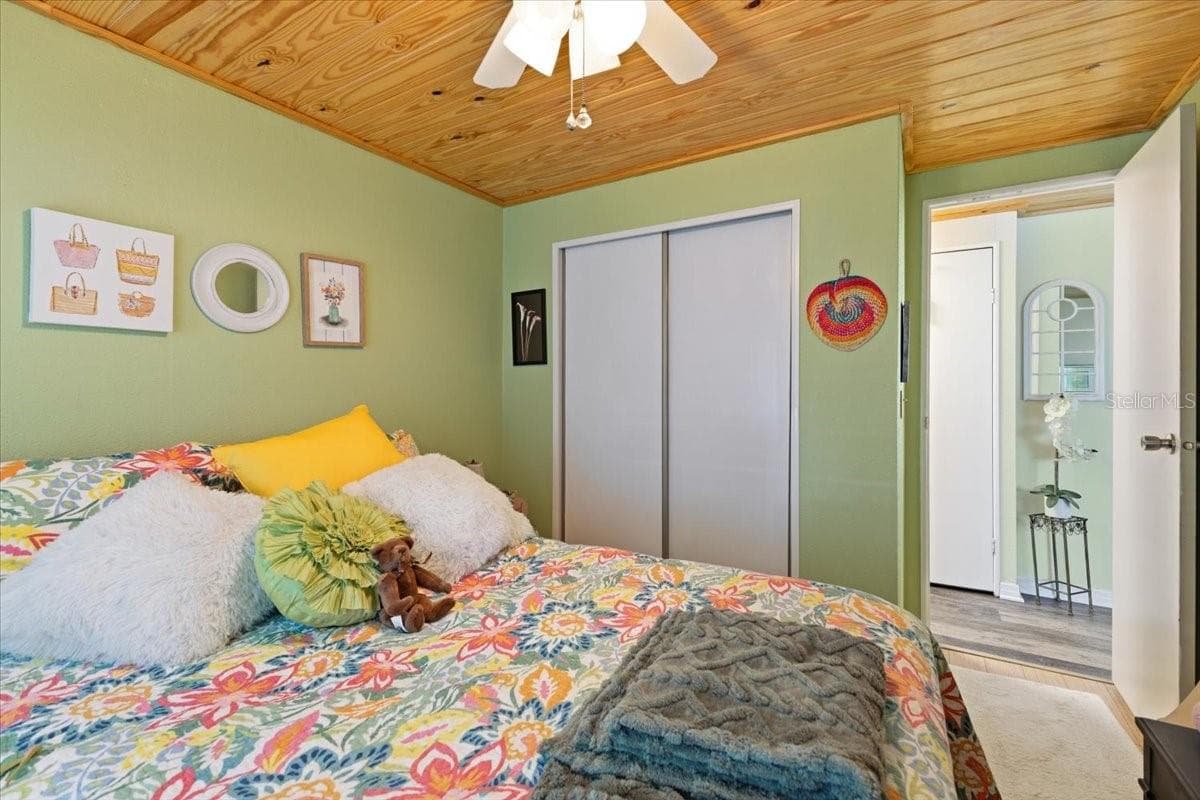 Manufactured Home at 1451 BLUE HERON DR, ENGLEWOOD, photo 17 of 27