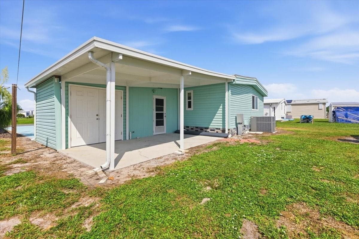 Manufactured Home at 1451 BLUE HERON DR, ENGLEWOOD, photo 26 of 27