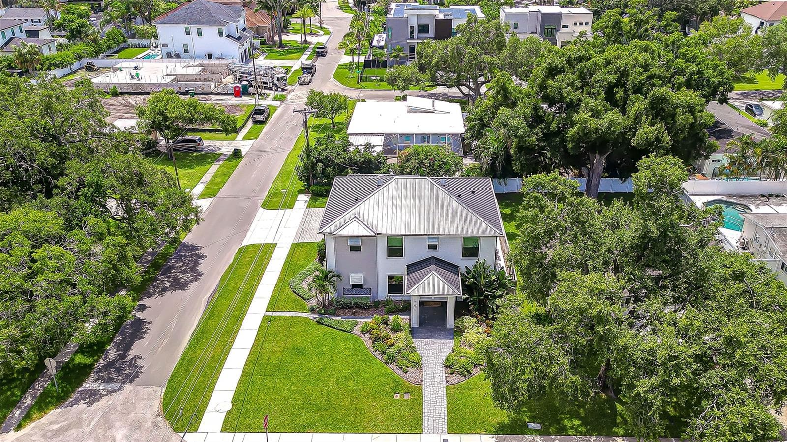 Single Family Residence at 5102 W CLEVELAND ST, TAMPA, photo 42 of 44