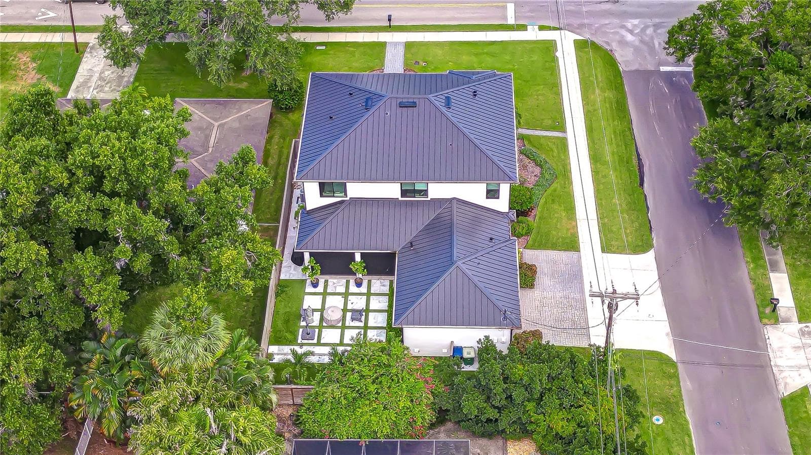 Single Family Residence at 5102 W CLEVELAND ST, TAMPA, photo 43 of 44
