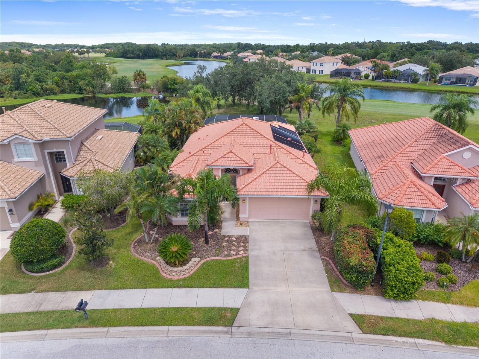 Single Family Residence at 8910 STONE HARBOUR LOOP, BRADENTON, photo 3 of 44