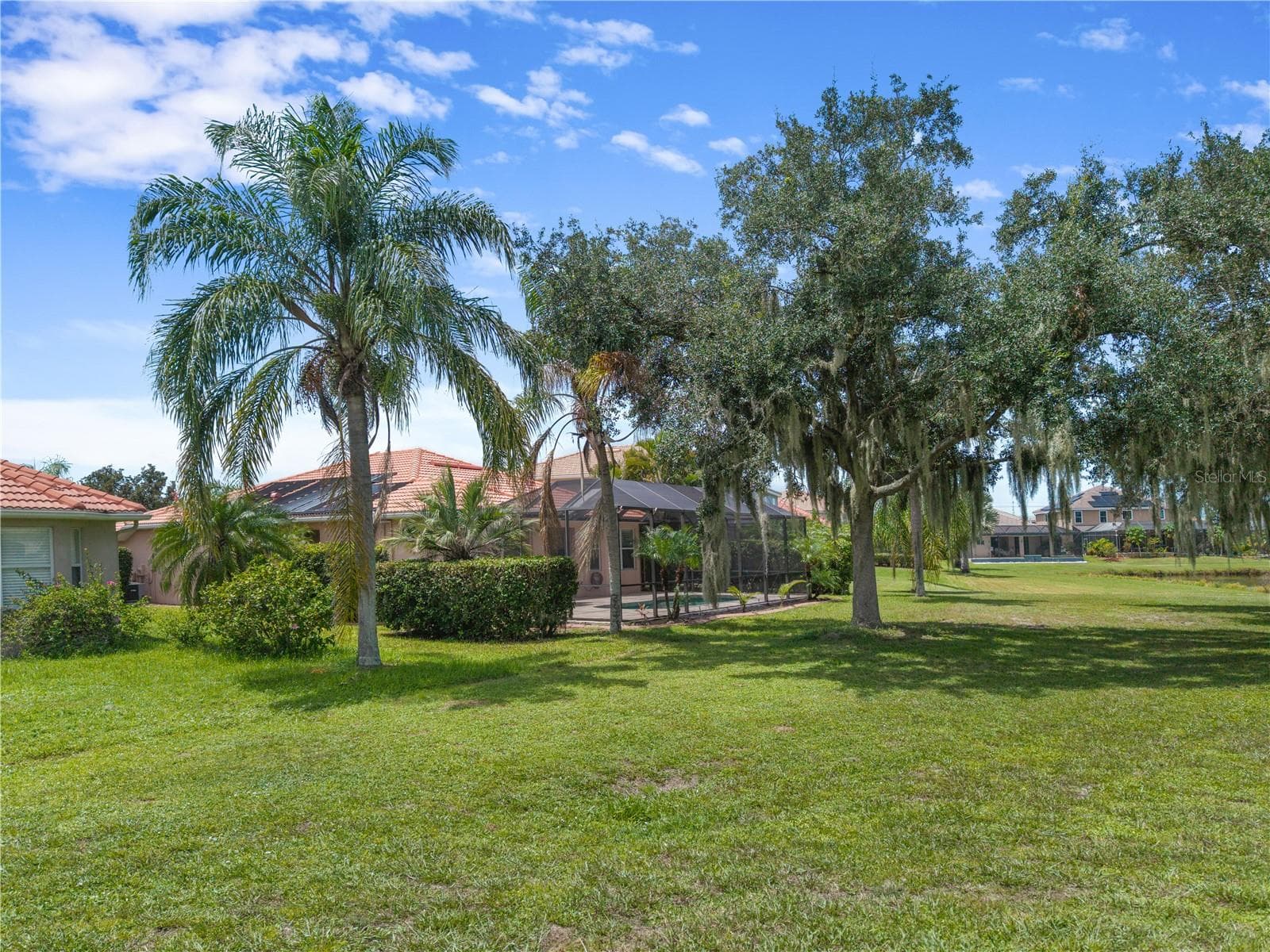 Single Family Residence at 8910 STONE HARBOUR LOOP, BRADENTON, photo 39 of 44