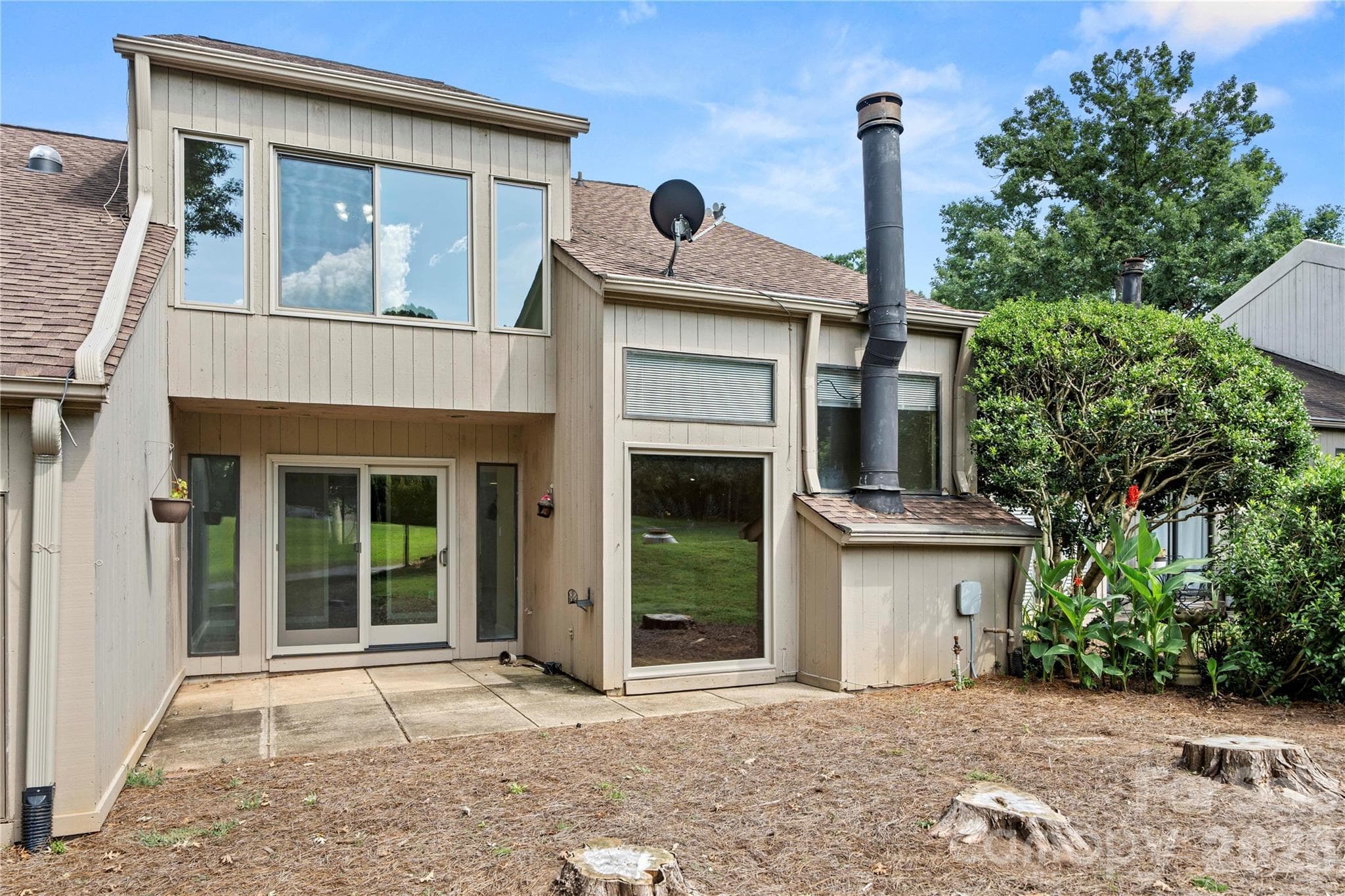 102 Ridgeport Road
