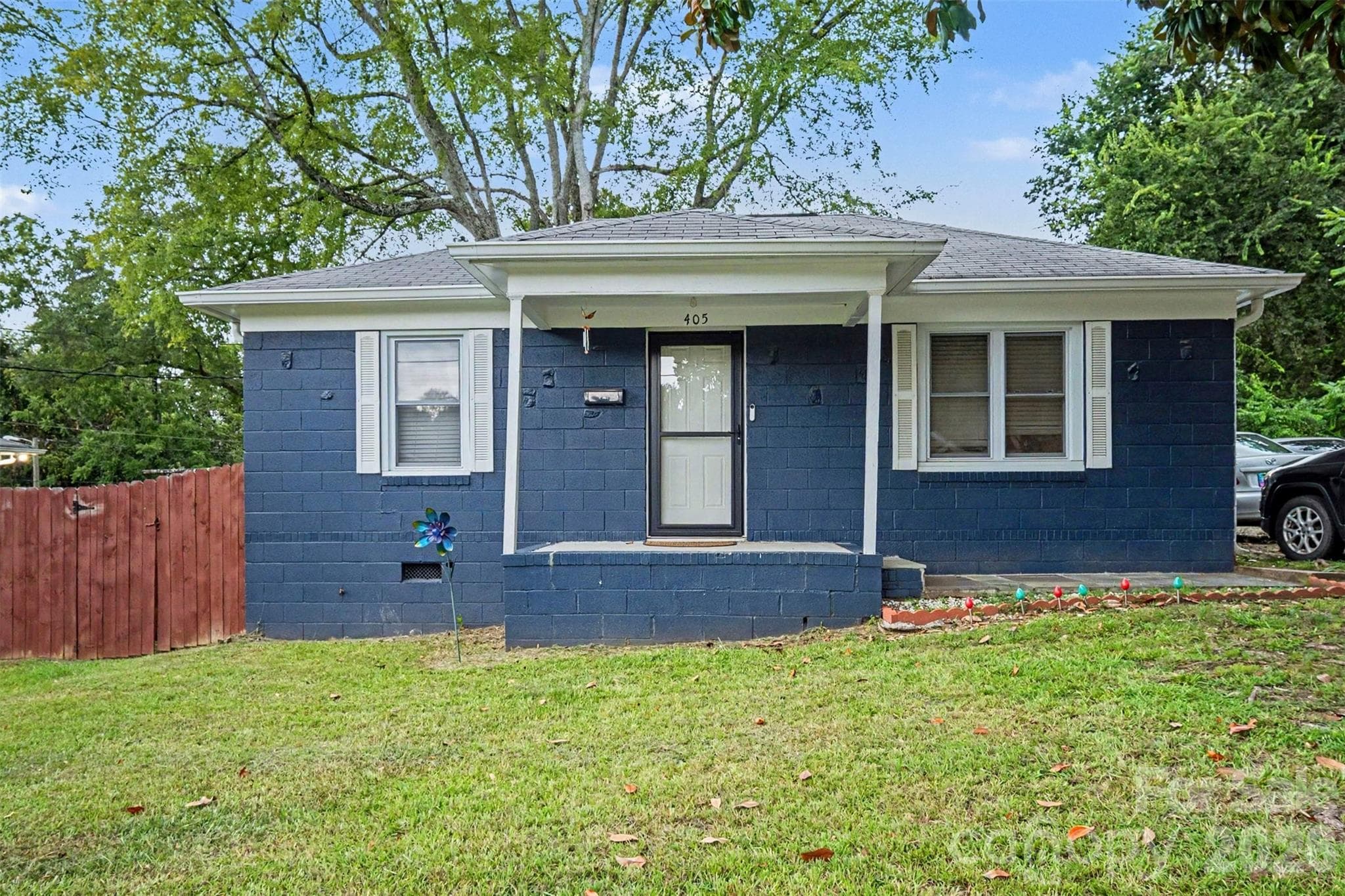 405 Killian Avenue