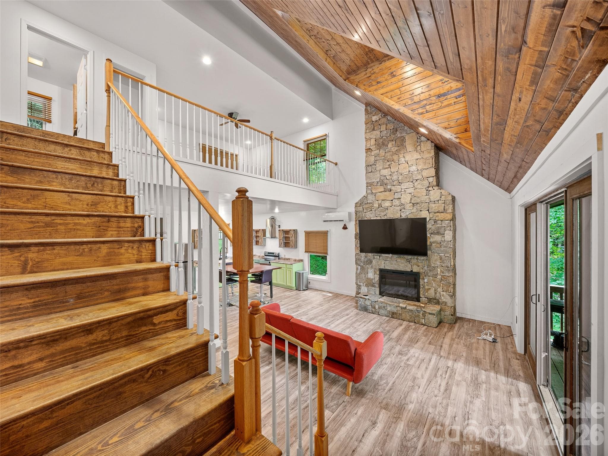 STAIRS TO UPPER LEVEL - Burnsville