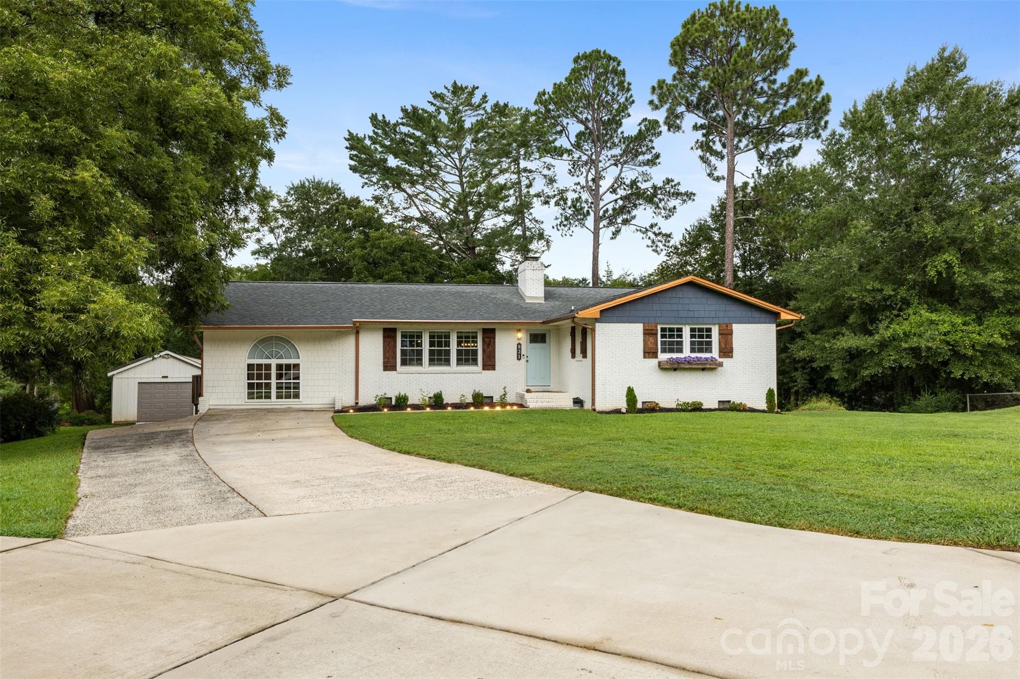 Single Family Residence at 821 Normandy View Street, Gastonia, photo 2 of 37