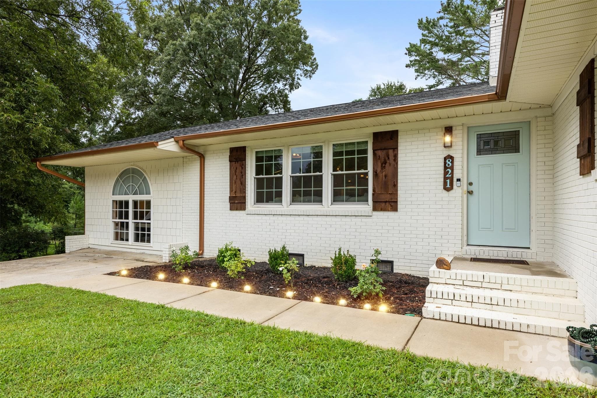 Single Family Residence at 821 Normandy View Street, Gastonia, photo 3 of 37