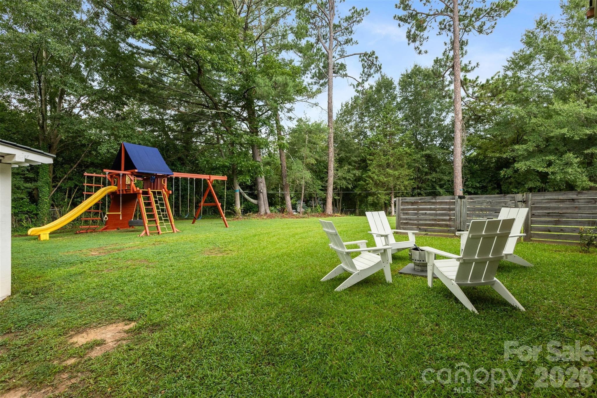 Huge Yard! - 821 Normandy View Street, Gastonia