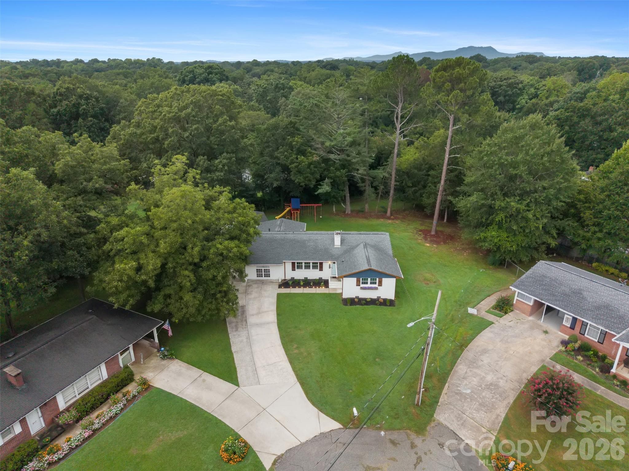 Single Family Residence at 821 Normandy View Street, Gastonia, photo 35 of 37