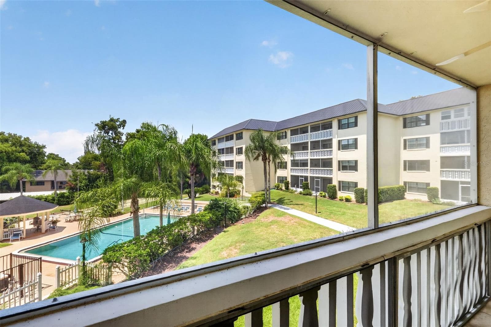 Condominium at 101 N GRANDVIEW ST #203, MOUNT DORA, photo 32 of 55