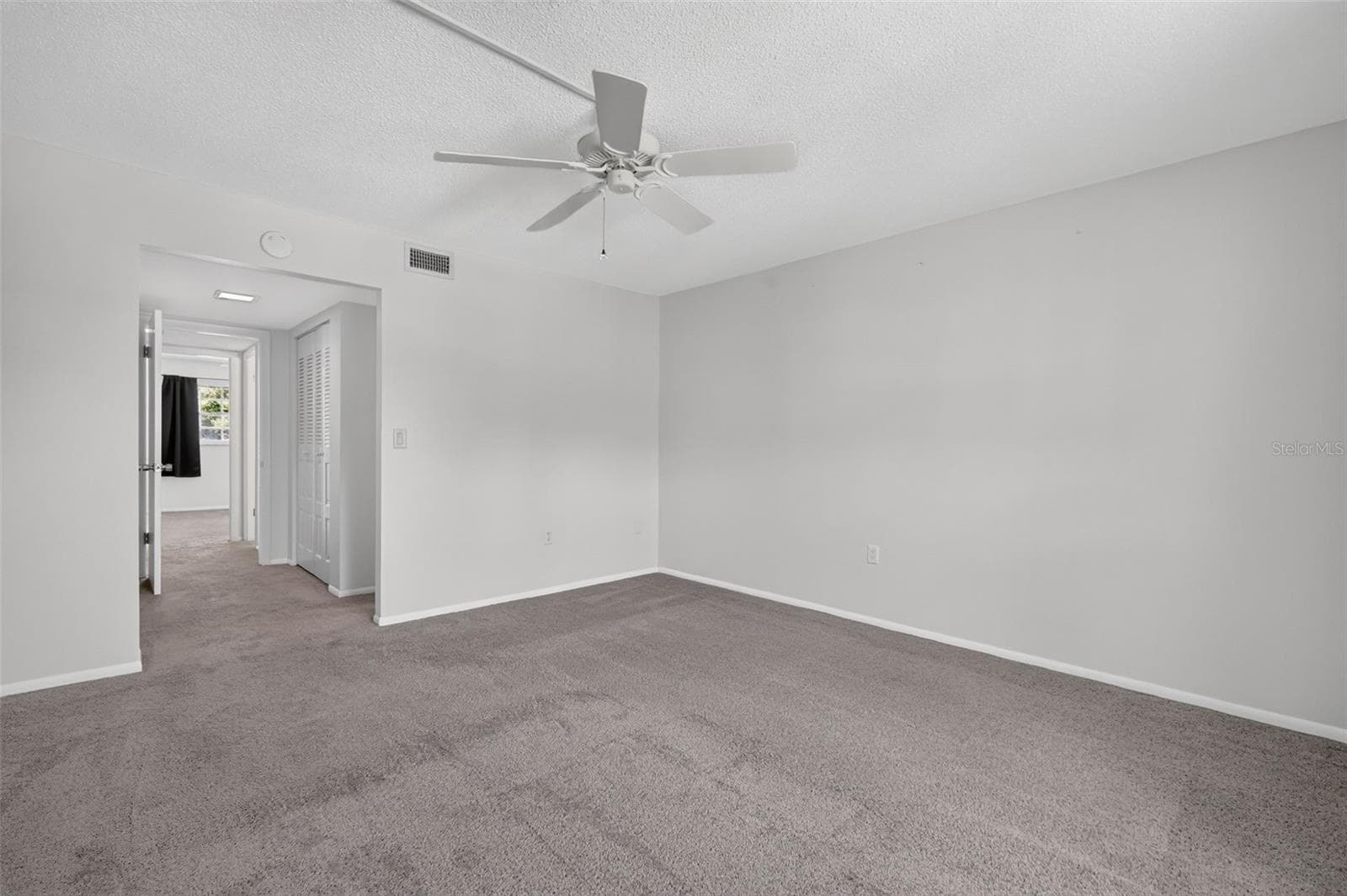 Primary bedroom - 101 N GRANDVIEW ST #203, MOUNT DORA