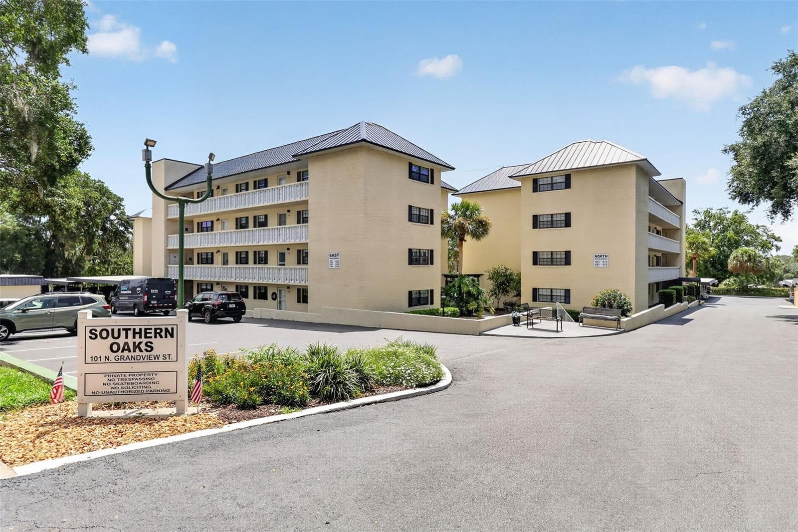 Condominium at 101 N GRANDVIEW ST #203, MOUNT DORA, photo 34 of 55