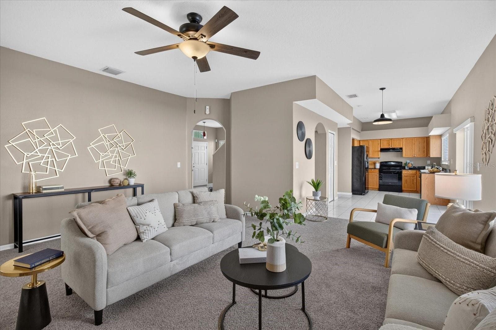 Single Family Residence at 11306 PELICAN LAKE CT, RIVERVIEW, photo 2 of 33