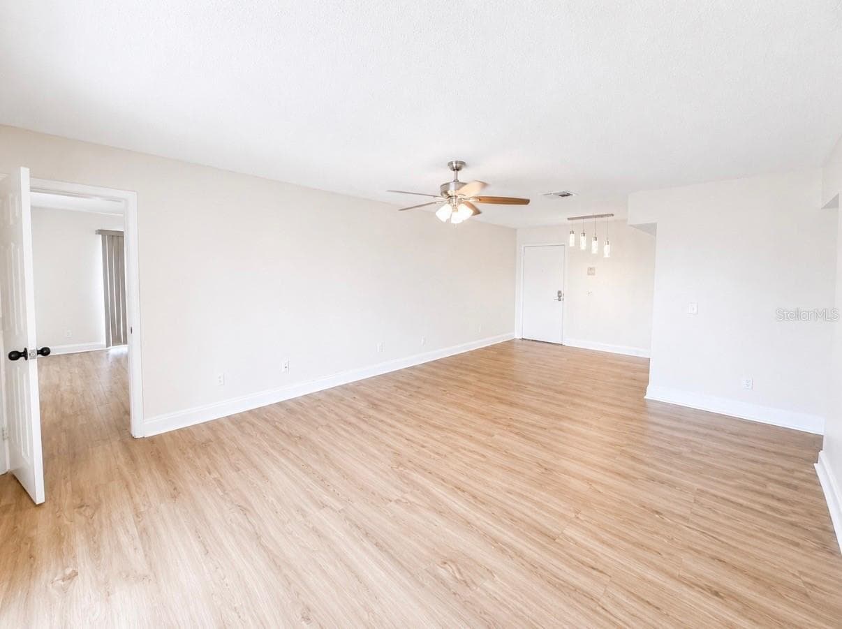Condominium at 5541 BAY BLVD #550, PORT RICHEY, photo 5 of 12