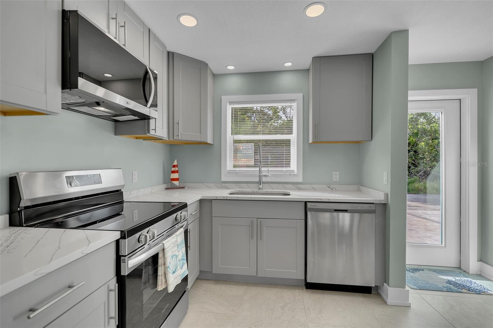 Condominium at 713 SAINT JUDES DR S #2, LONGBOAT KEY, photo 13 of 45