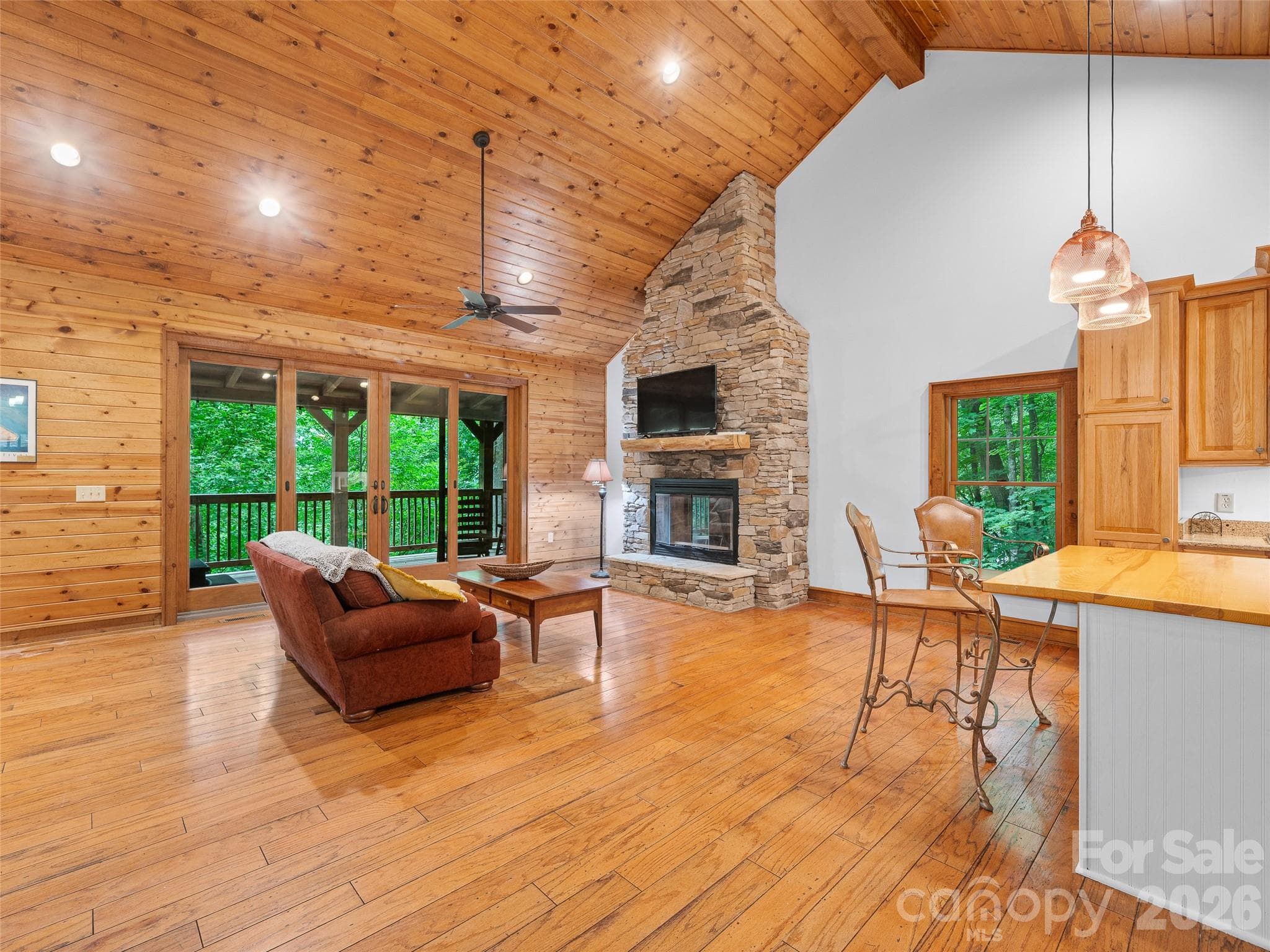 OPEN CONCEPT - Burnsville