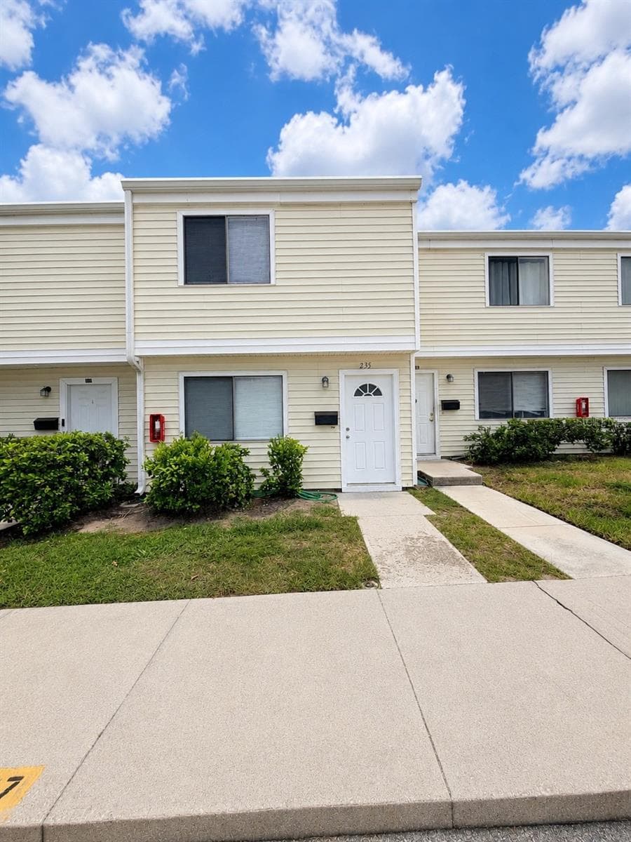 235 DEBORA CT #235