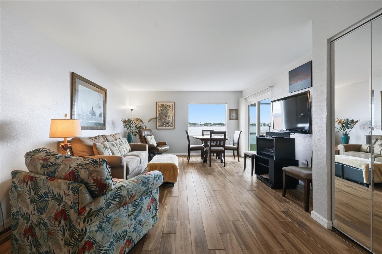Condominium at 7400 SUNSHINE SKYWAY LN S #111, ST PETERSBURG, photo 11 of 38