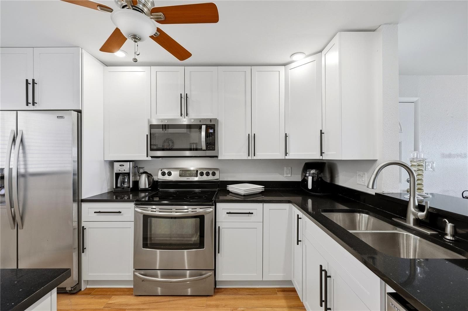 Condominium at 7400 SUNSHINE SKYWAY LN S #111, ST PETERSBURG, photo 18 of 38