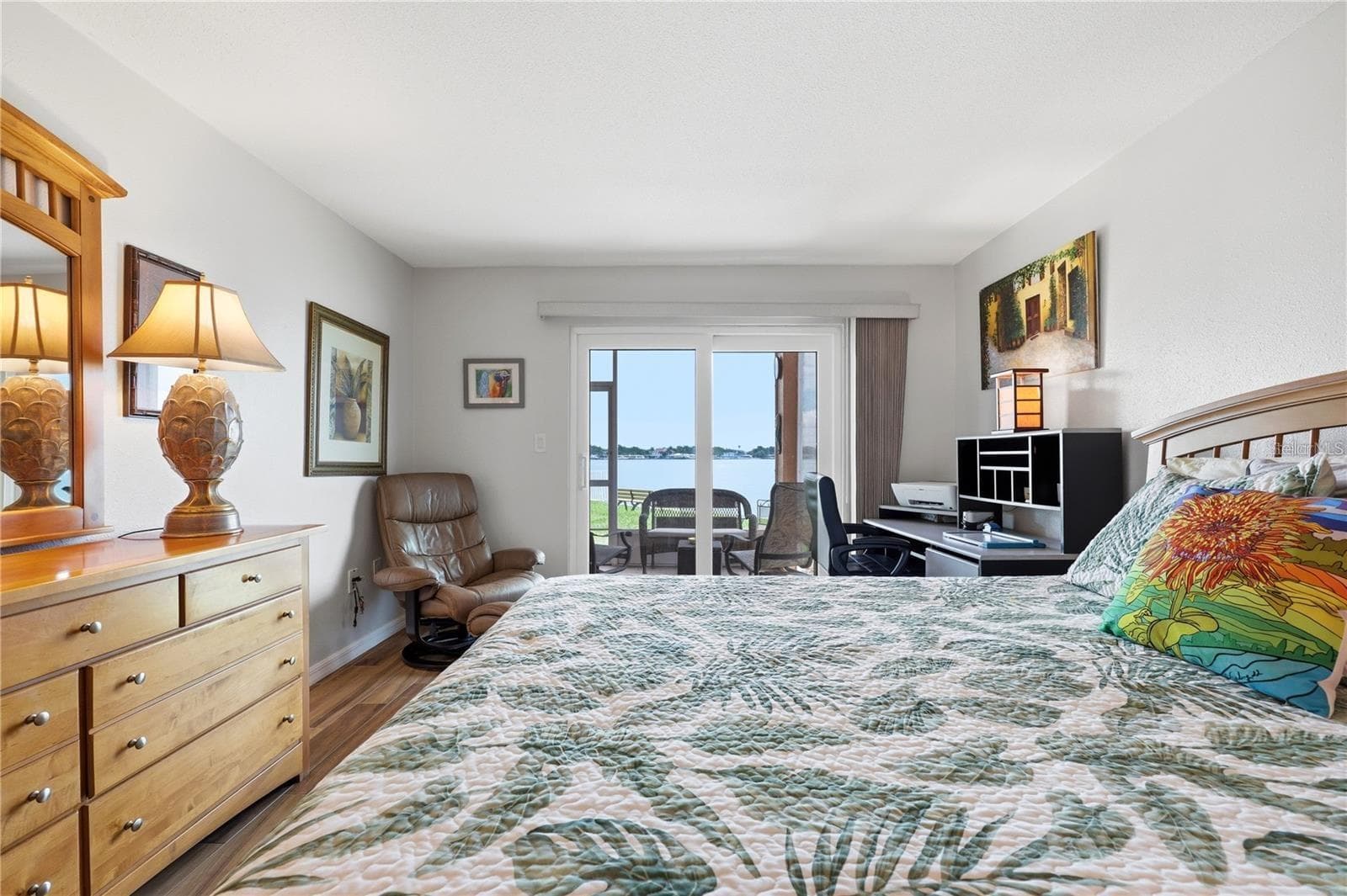 Condominium at 7400 SUNSHINE SKYWAY LN S #111, ST PETERSBURG, photo 21 of 38