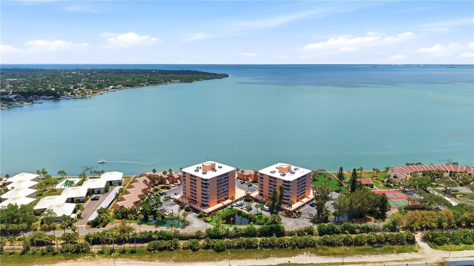 Condominium at 7400 SUNSHINE SKYWAY LN S #111, ST PETERSBURG, photo 36 of 38