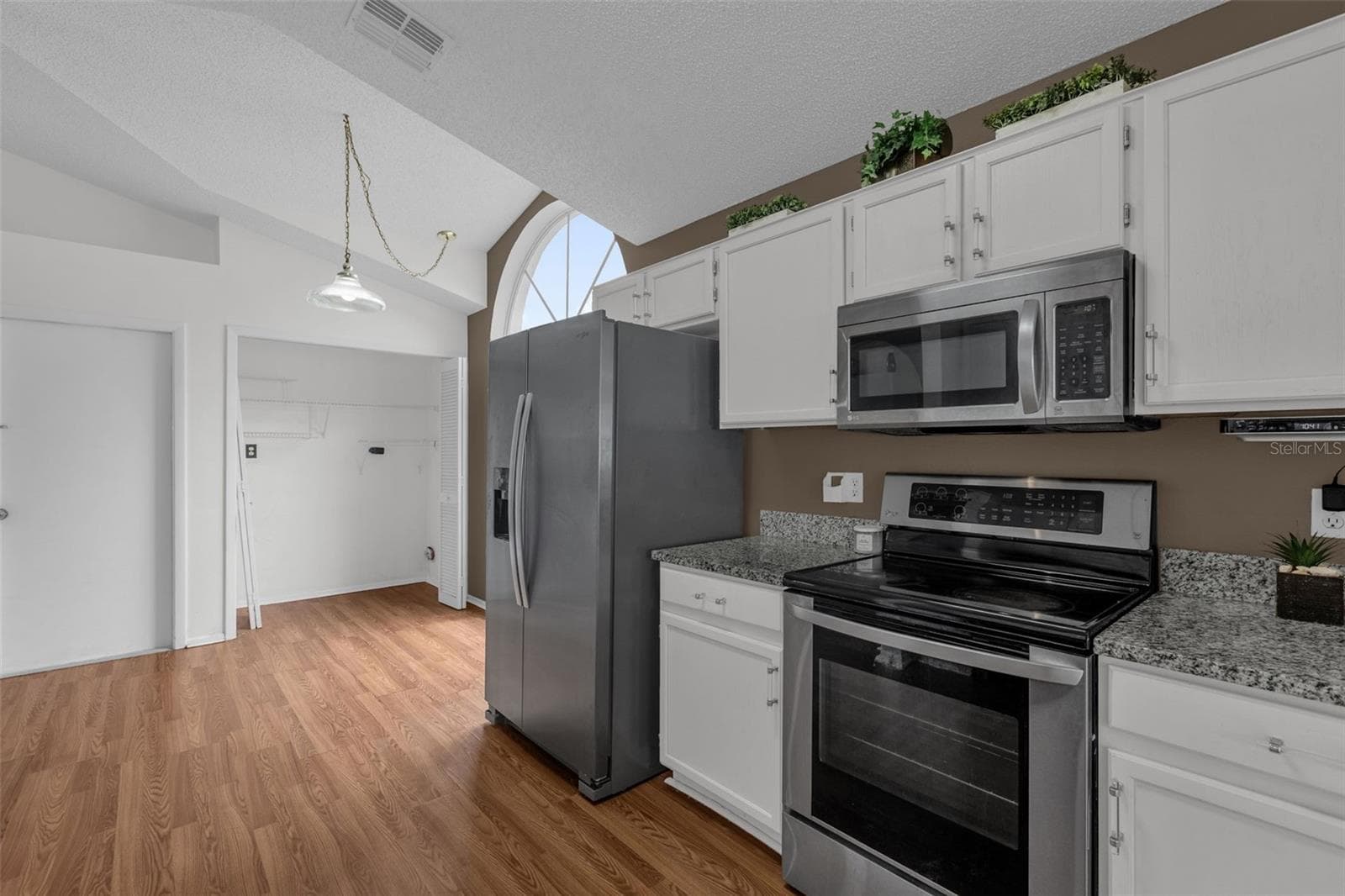 Single Family Residence at 502 BRIGHTVIEW DR, LAKE MARY, photo 19 of 52