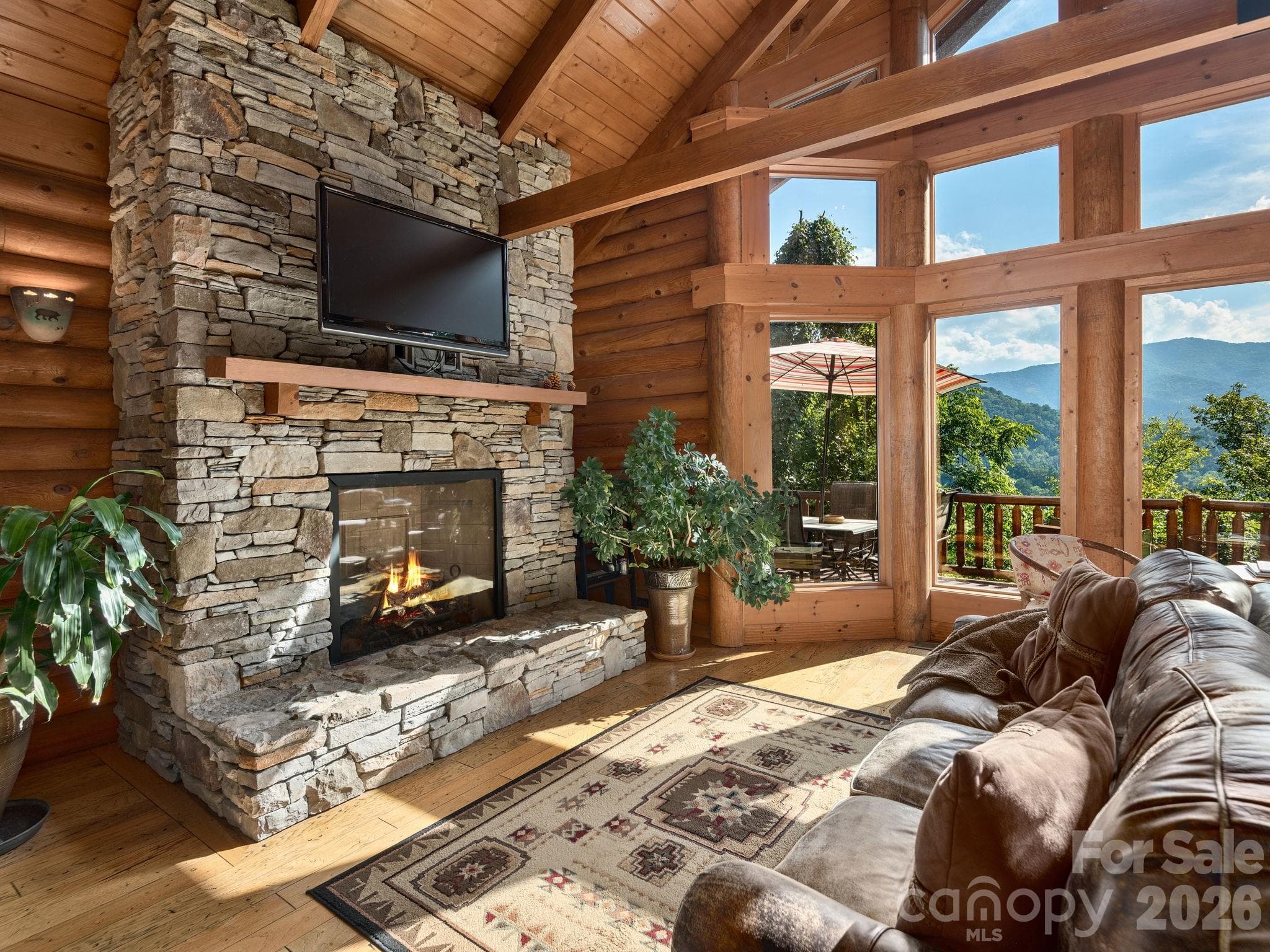 Honeymoon cabin living - 135 Potato Branch Road, Leicester