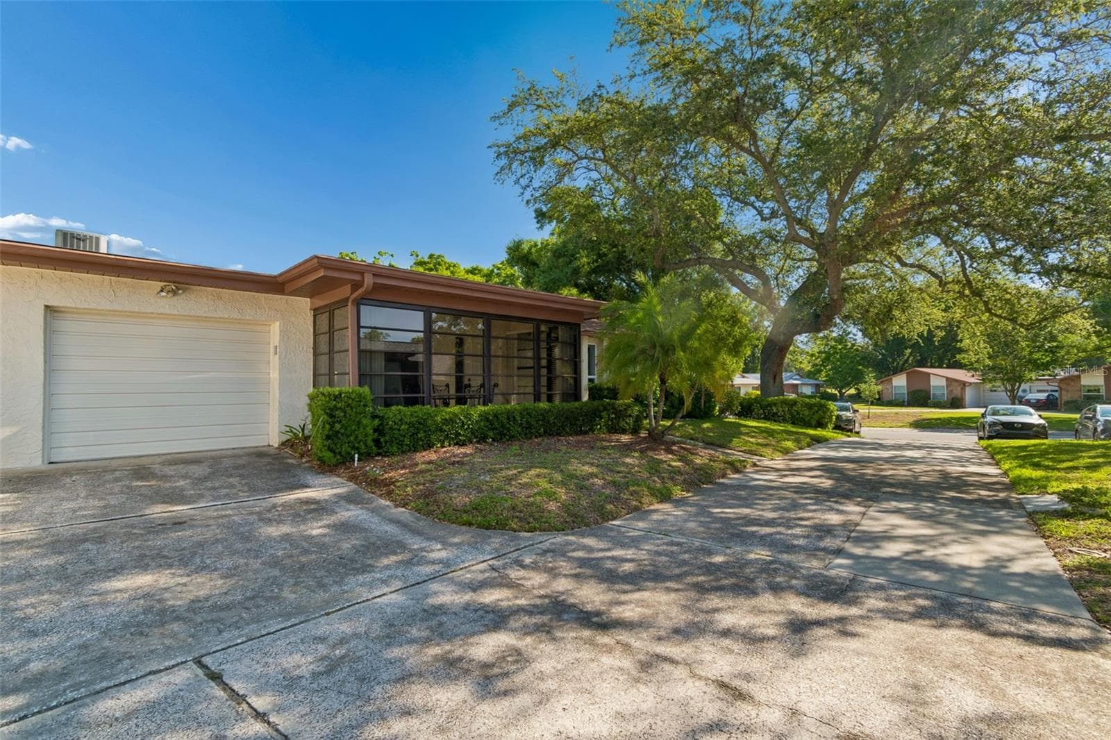 Condominium at 2150 SHELLY DR #B, PALM HARBOR, photo 3 of 33