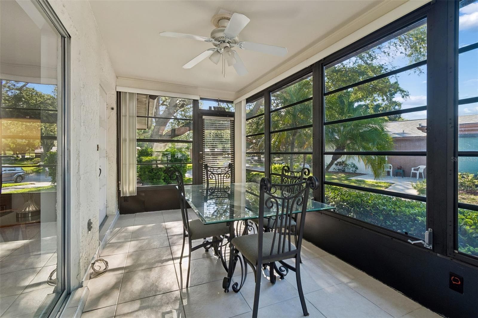 Condominium at 2150 SHELLY DR #B, PALM HARBOR, photo 4 of 33
