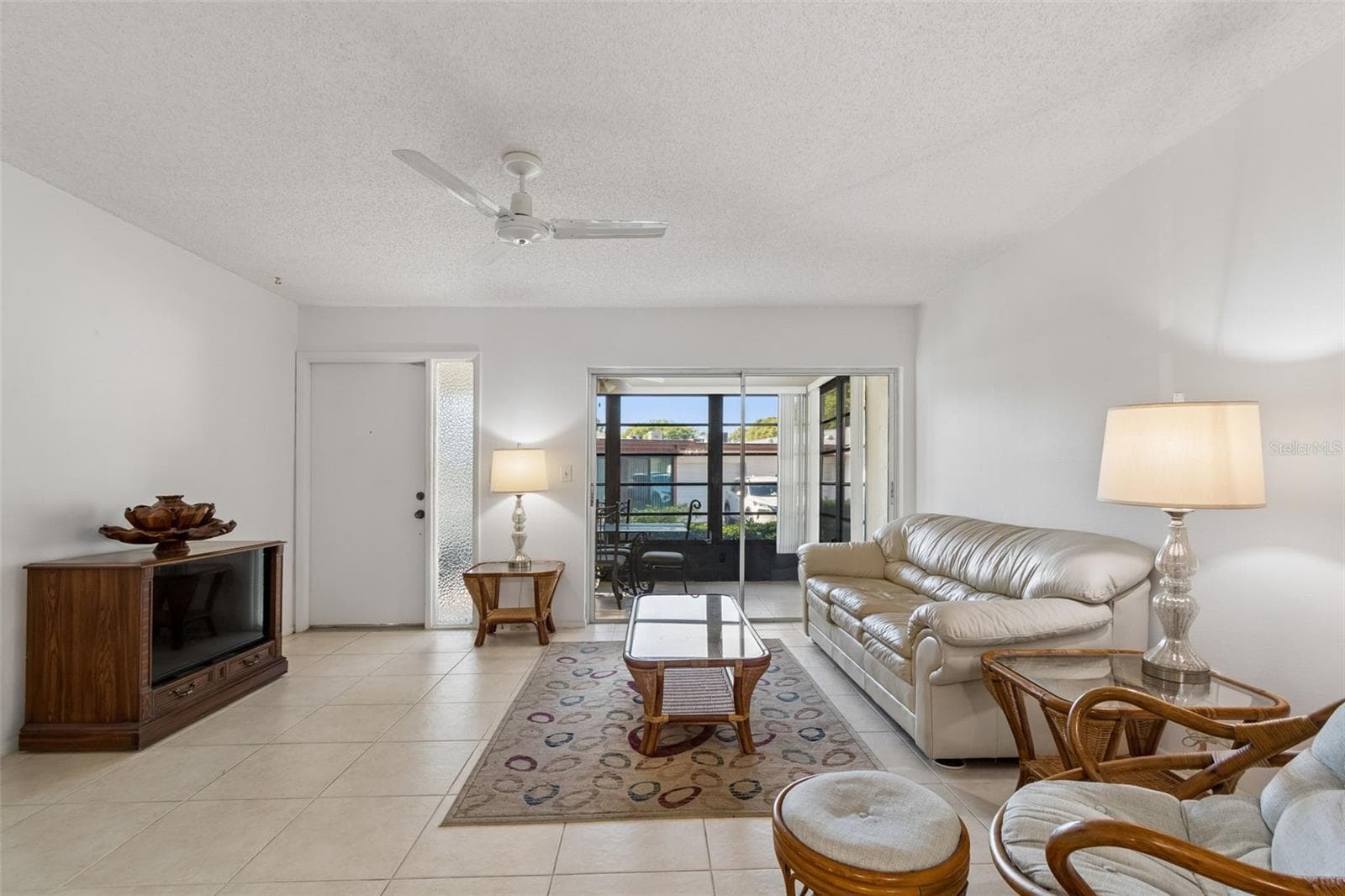 Condominium at 2150 SHELLY DR #B, PALM HARBOR, photo 7 of 33