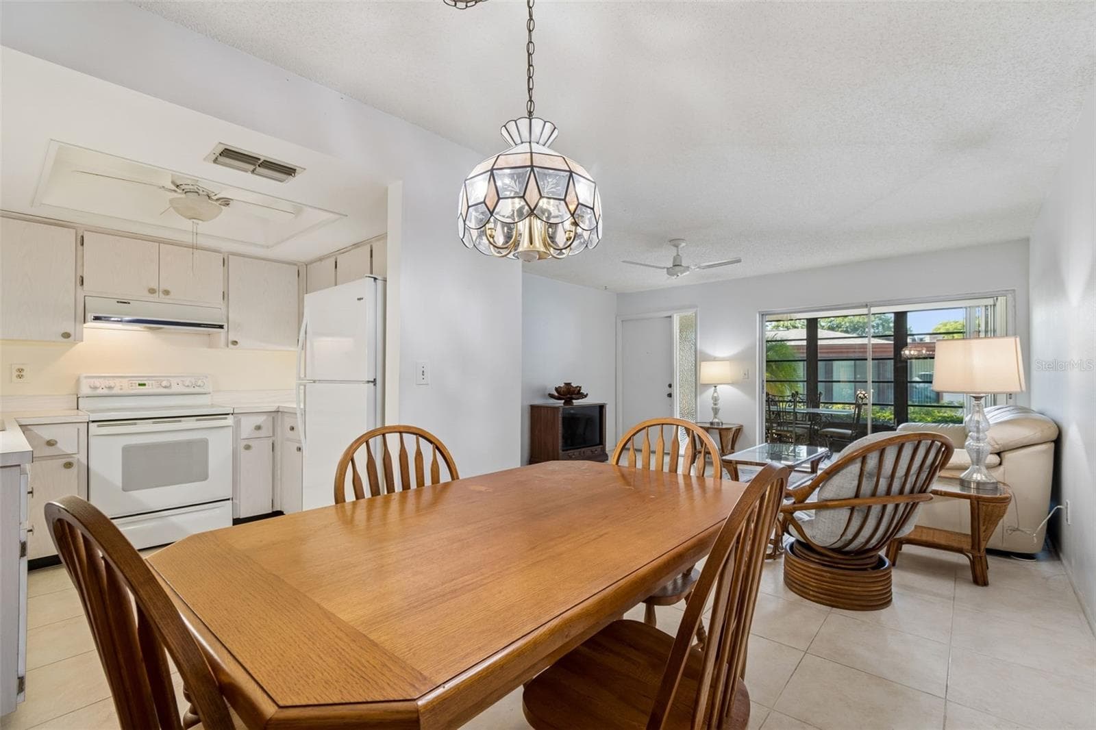 Condominium at 2150 SHELLY DR #B, PALM HARBOR, photo 9 of 33
