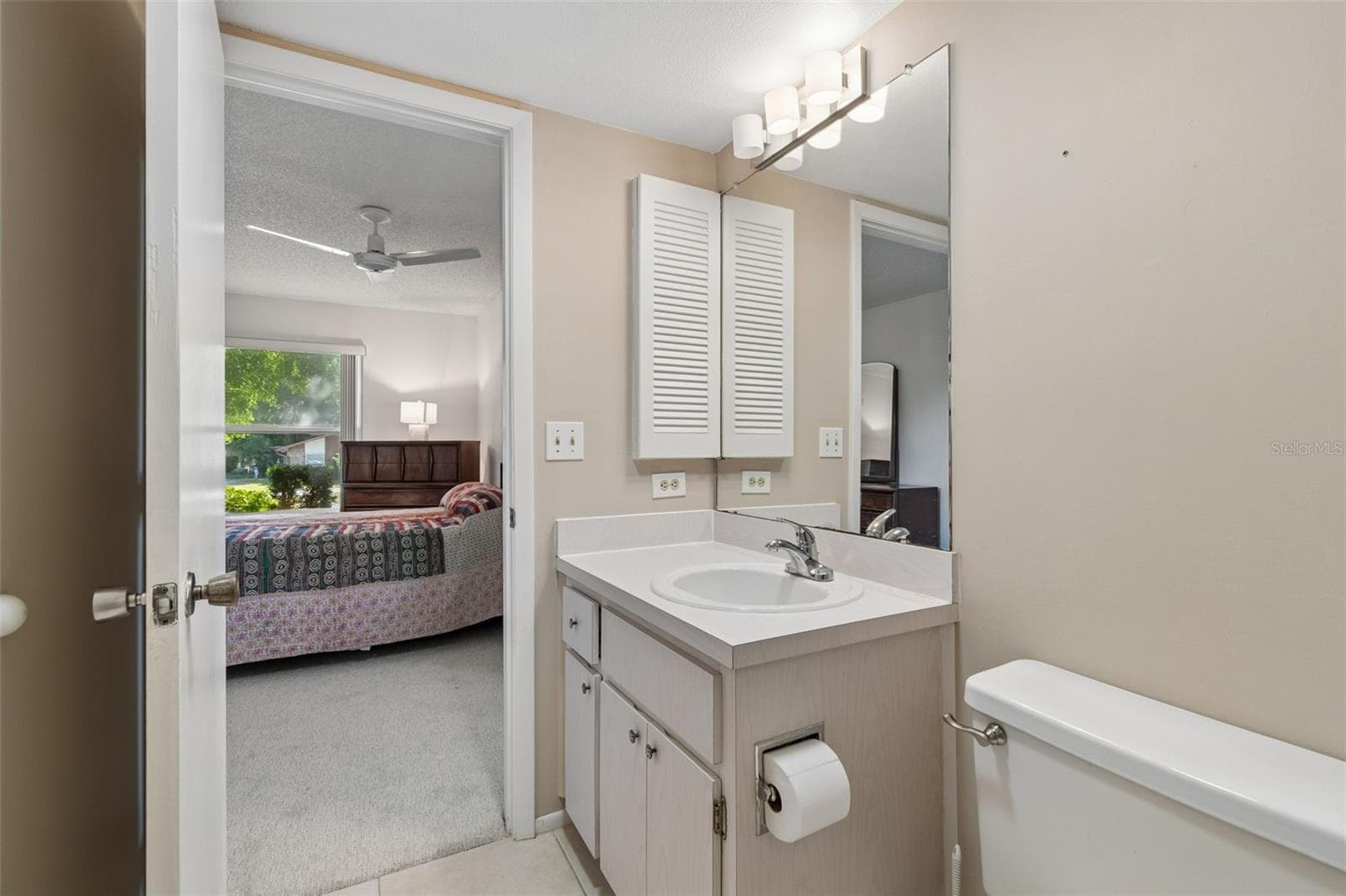 Condominium at 2150 SHELLY DR #B, PALM HARBOR, photo 15 of 33