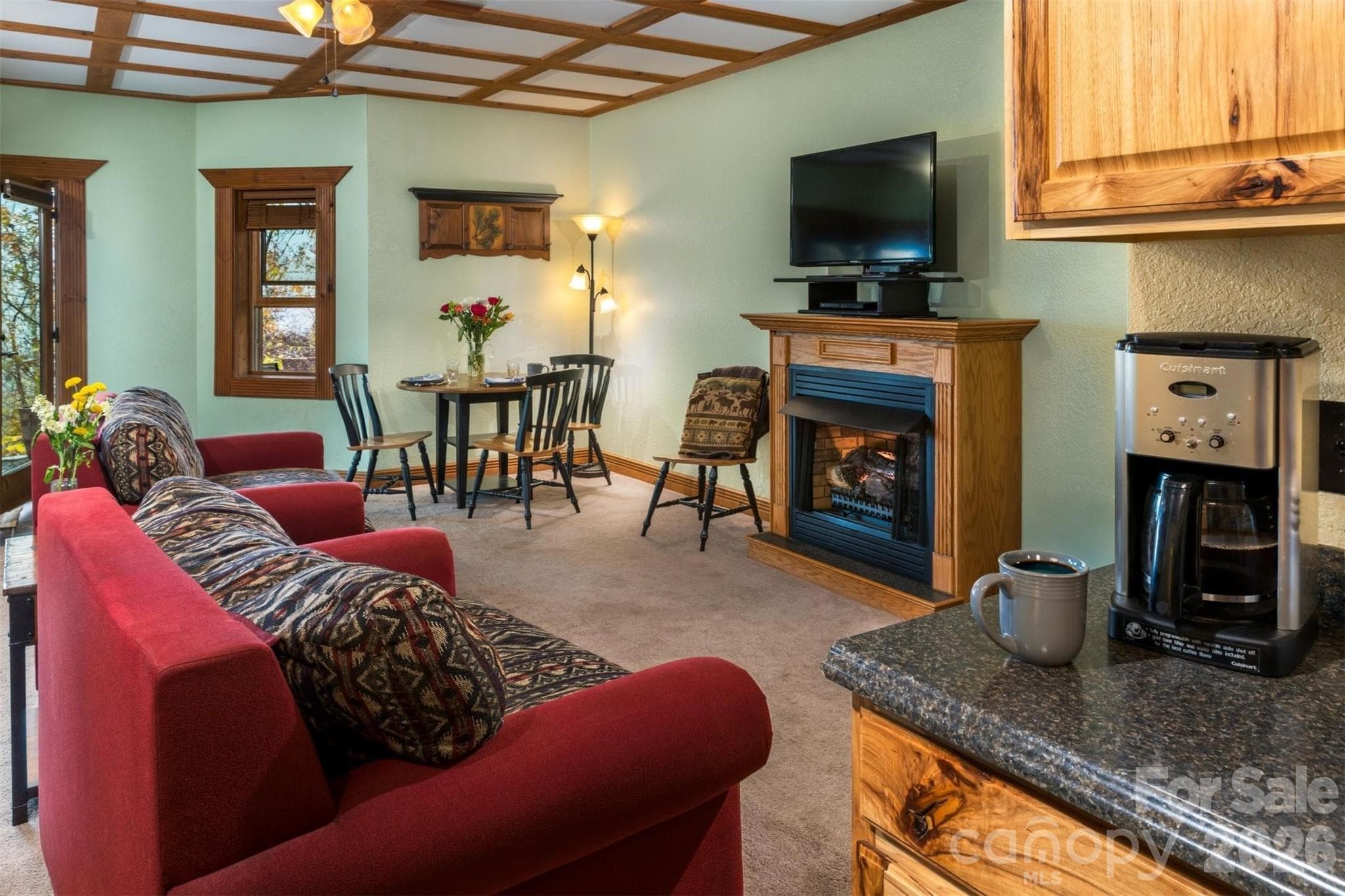 Wineberry Cabin Suite Living Room - 135 Potato Branch Road, Leicester
