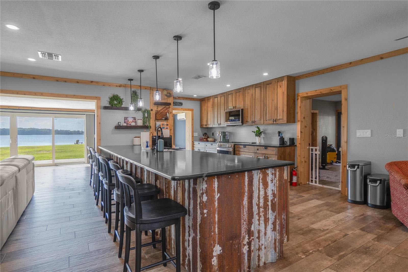 Single Family Residence at 221 S HUNTING LODGE DR, INVERNESS, photo 7 of 52