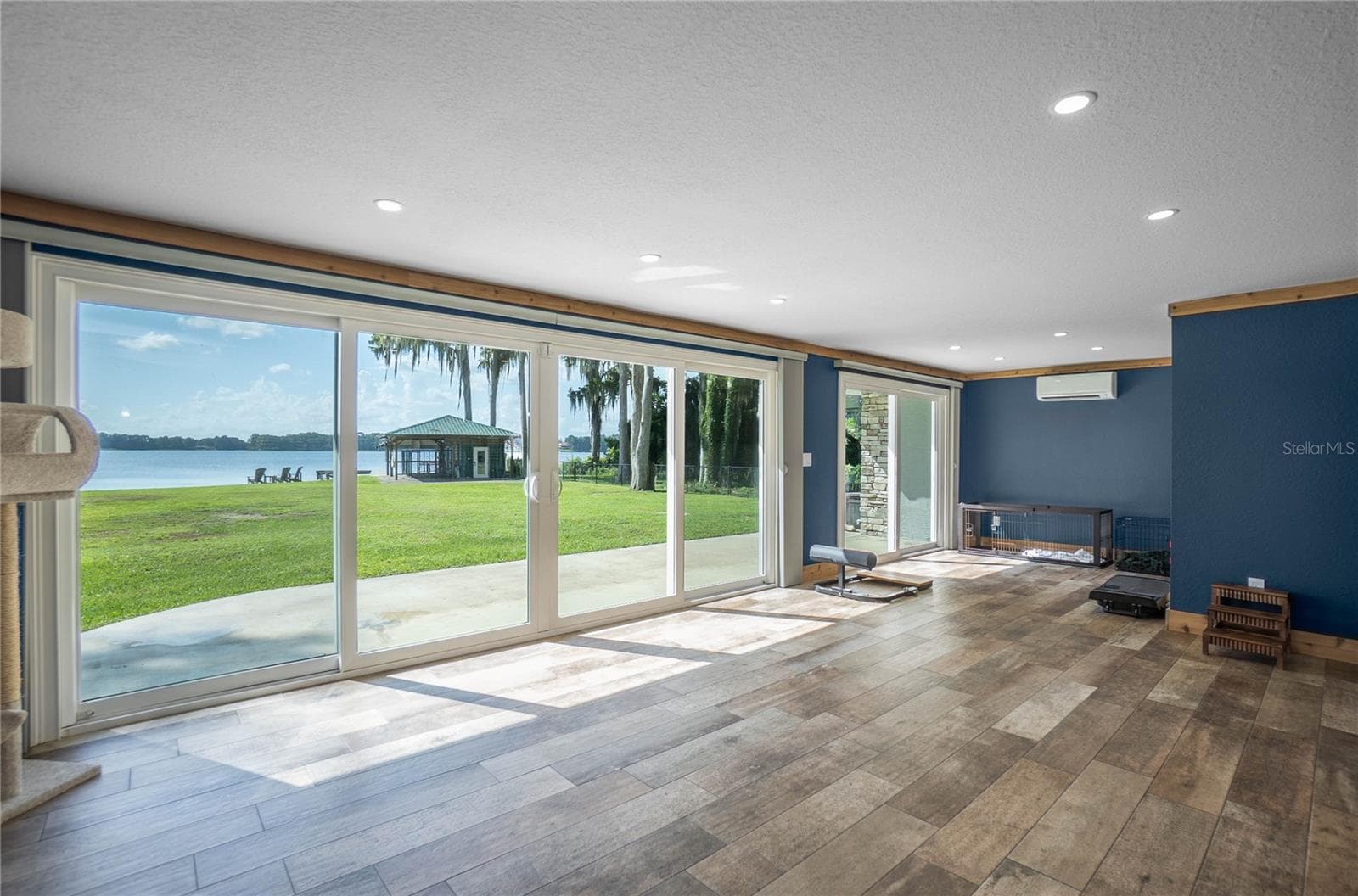 Single Family Residence at 221 S HUNTING LODGE DR, INVERNESS, photo 15 of 52