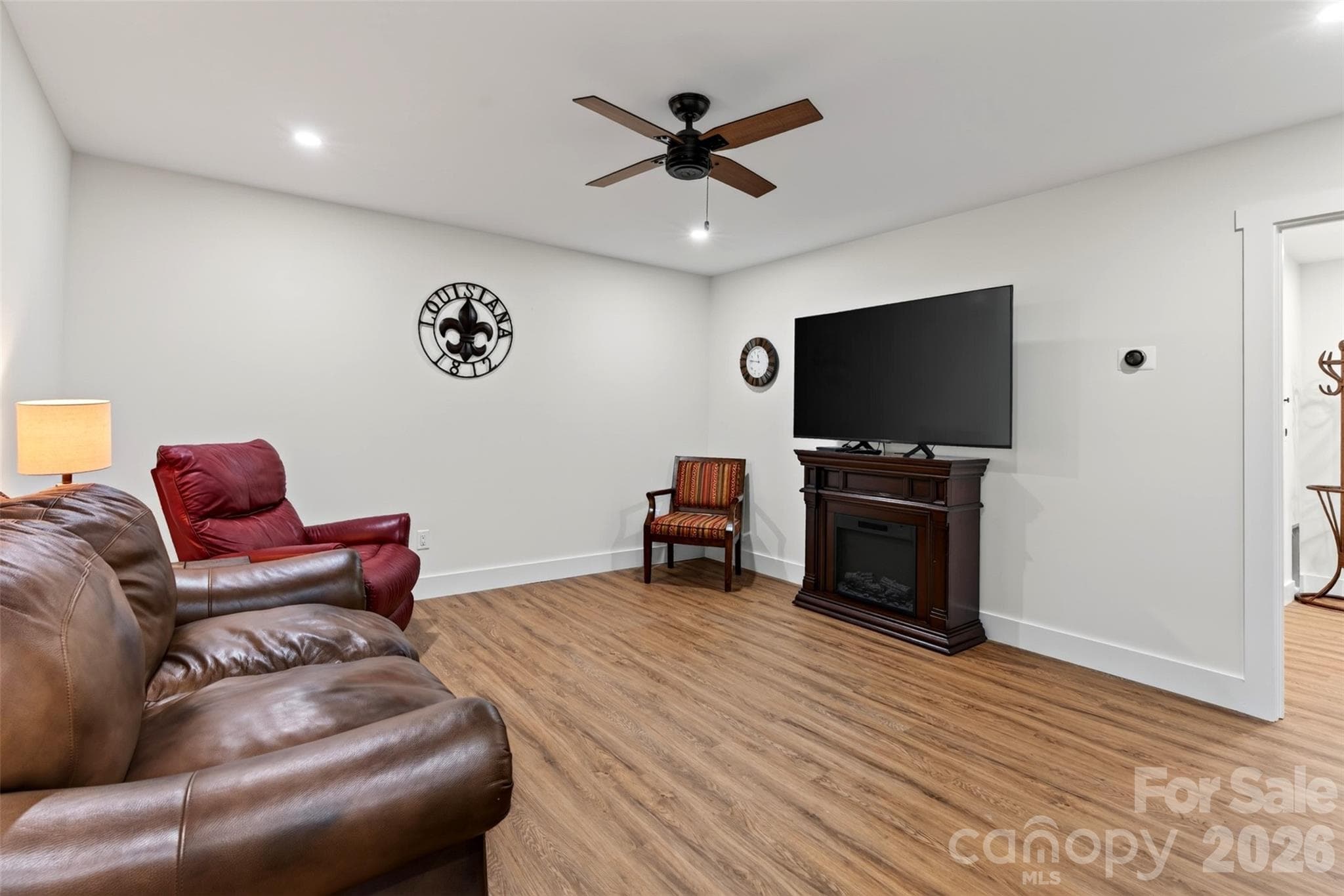 Downstairs living area, bonus room - 310 Magnolia Ridge Road, Swannanoa