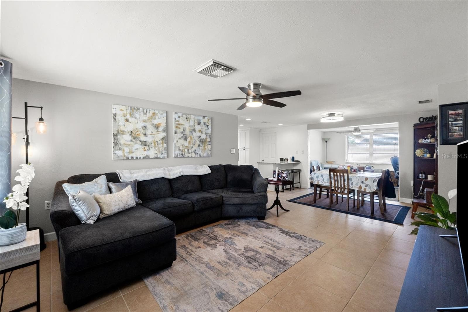Single Family Residence at 9135 HERMITAGE LN, PORT RICHEY, photo 3 of 33