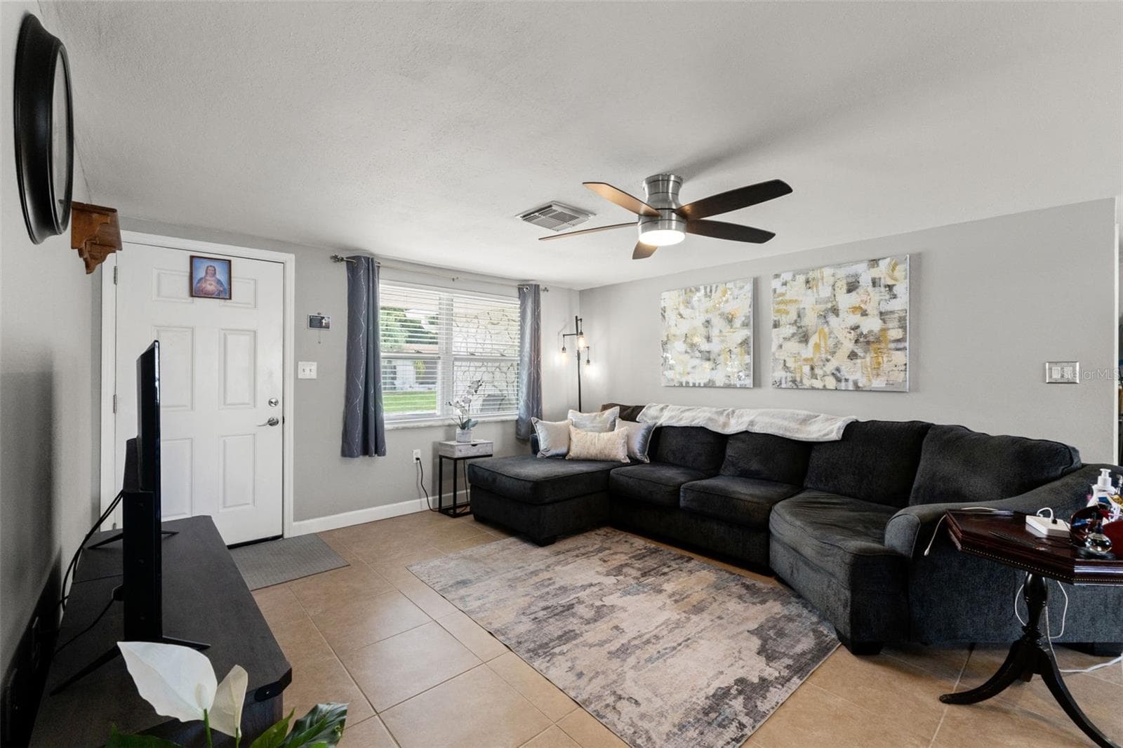 Single Family Residence at 9135 HERMITAGE LN, PORT RICHEY, photo 4 of 33
