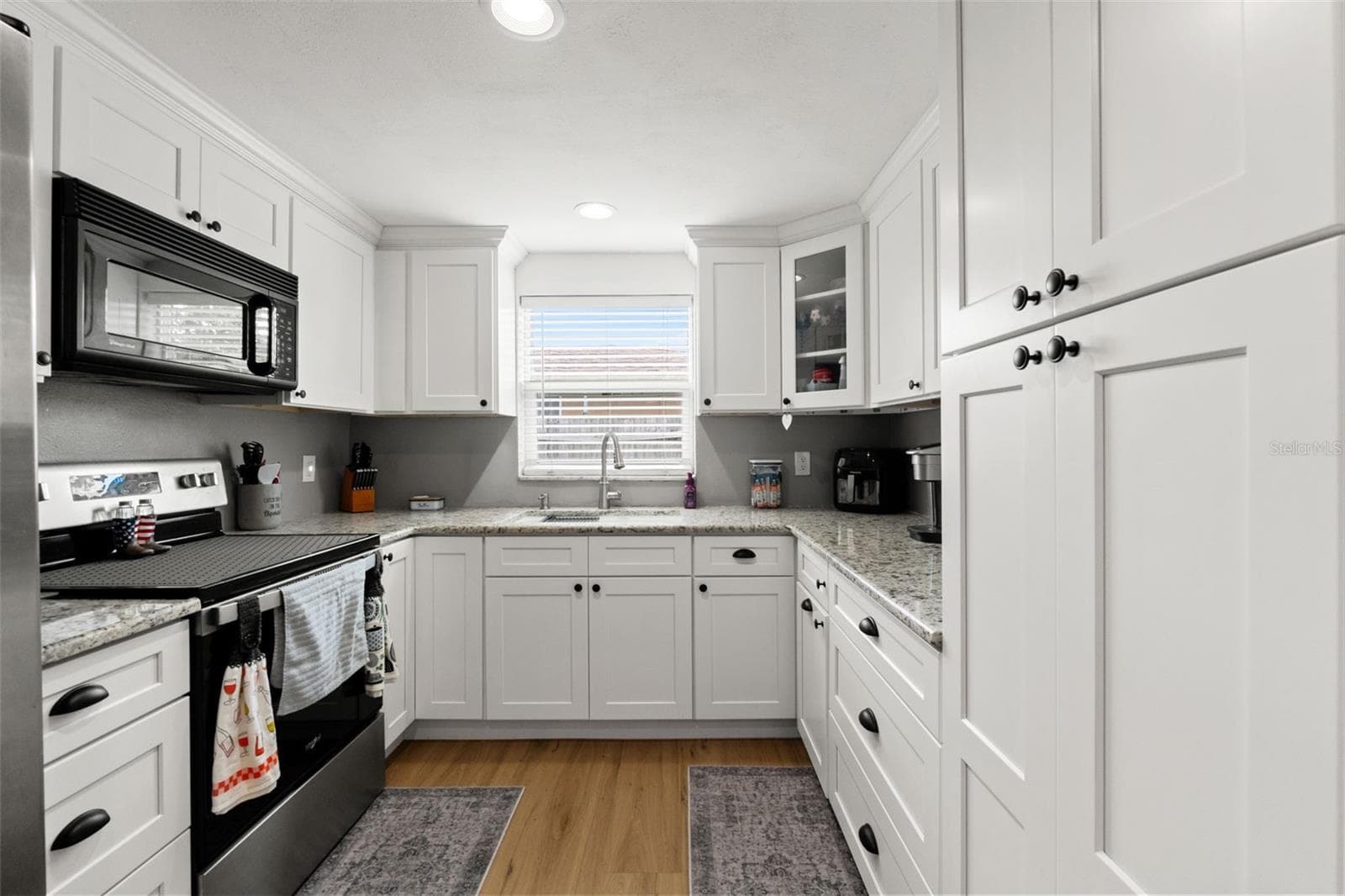 Single Family Residence at 9135 HERMITAGE LN, PORT RICHEY, photo 11 of 33