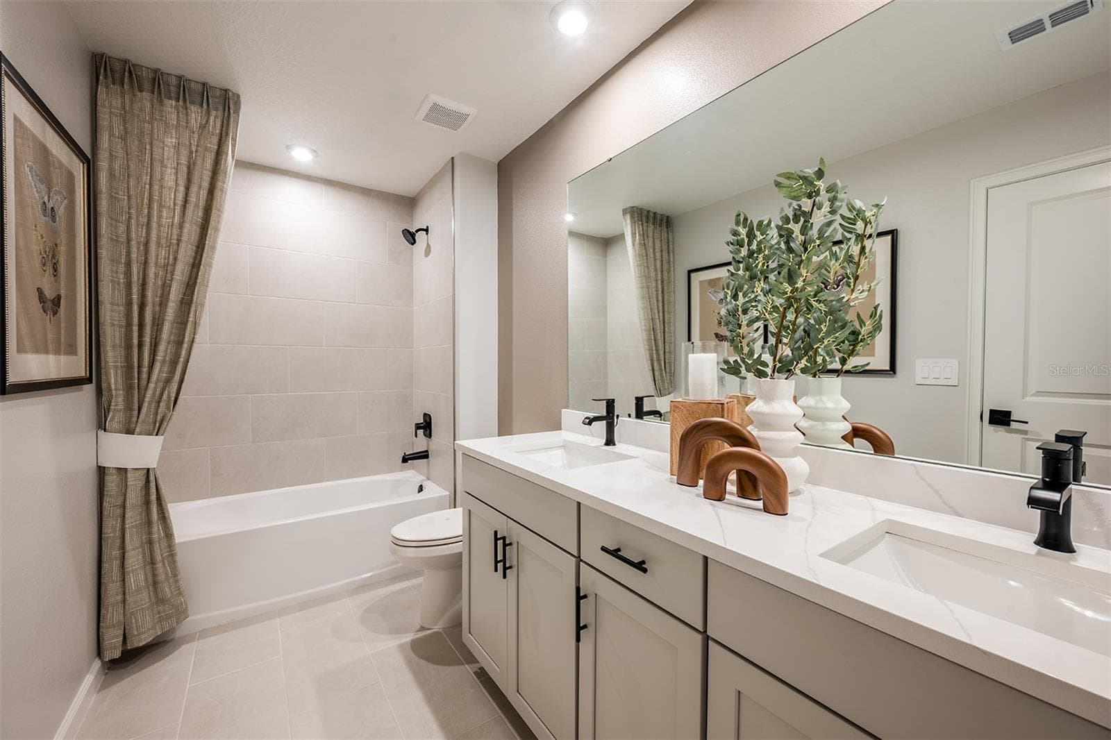 Model Home - 34897 FLOWER PATCH DR, DADE CITY