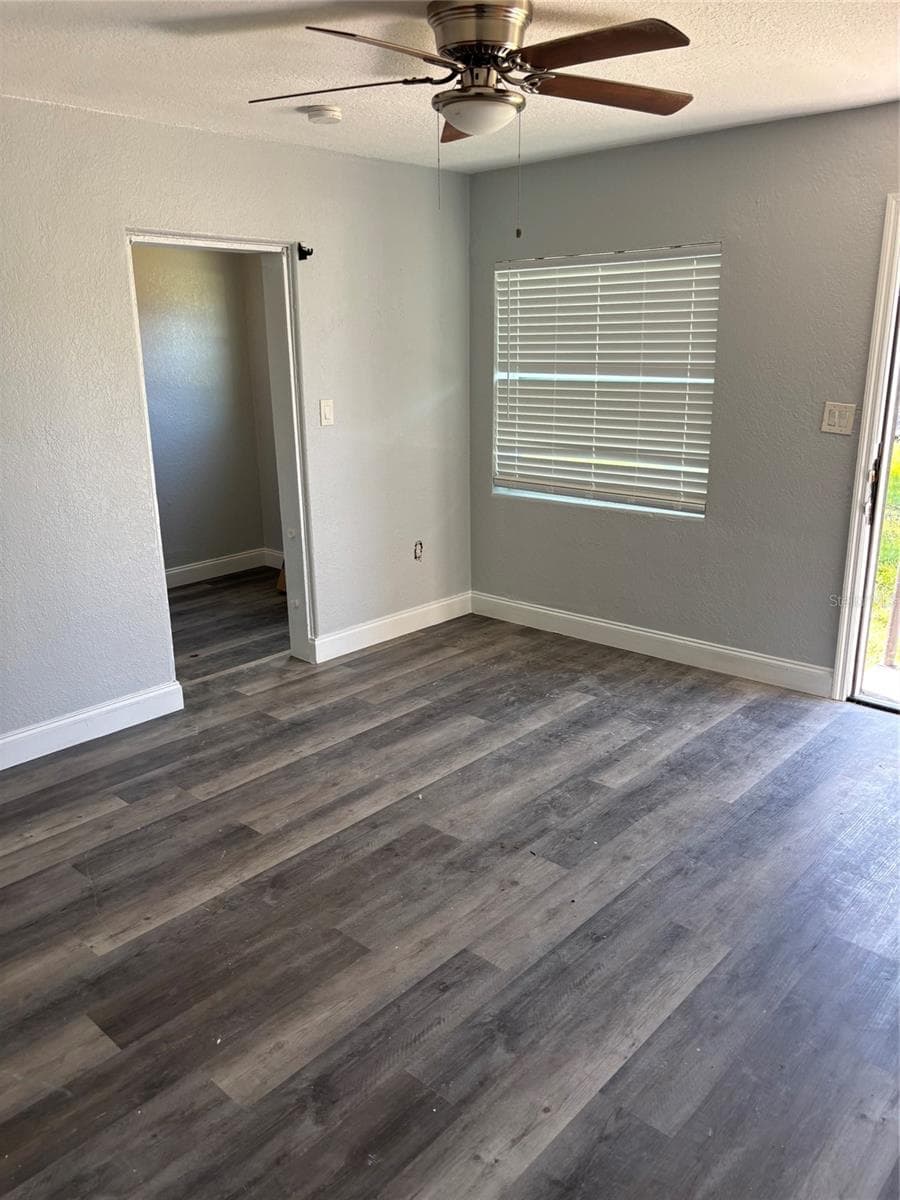 Single Family Residence at 4321 LAKE LAWNE AVE, ORLANDO, photo 2 of 13